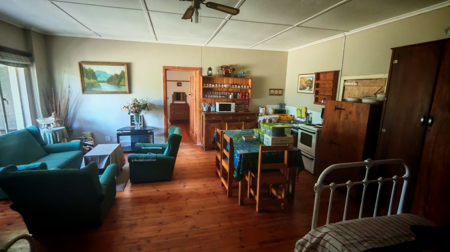 6 Bedroom Property for Sale in Pearston Eastern Cape